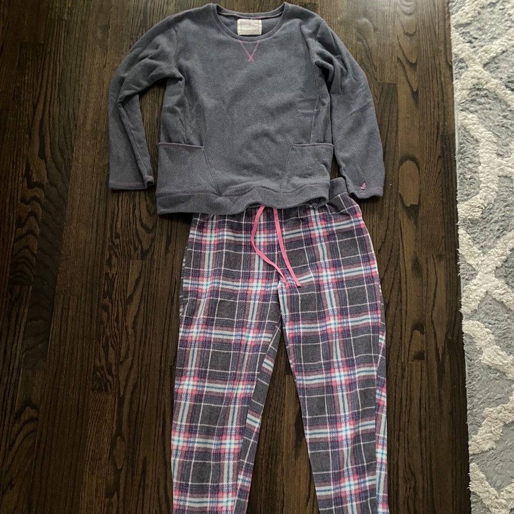 CuddlDuds super soft fleece set